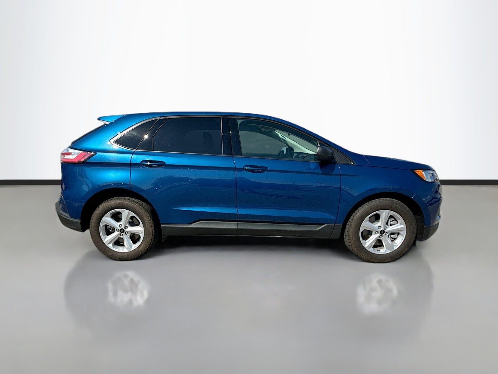 2024 Ford Edge SE photo 4