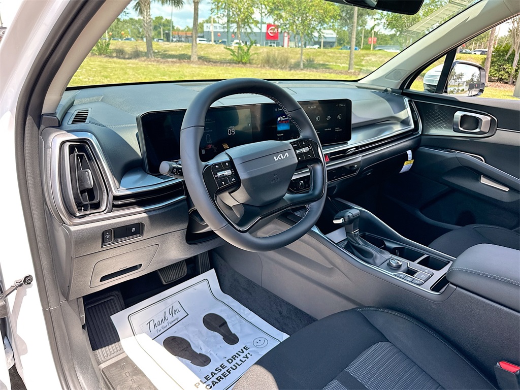 2026 Kia Sorento LX photo 9