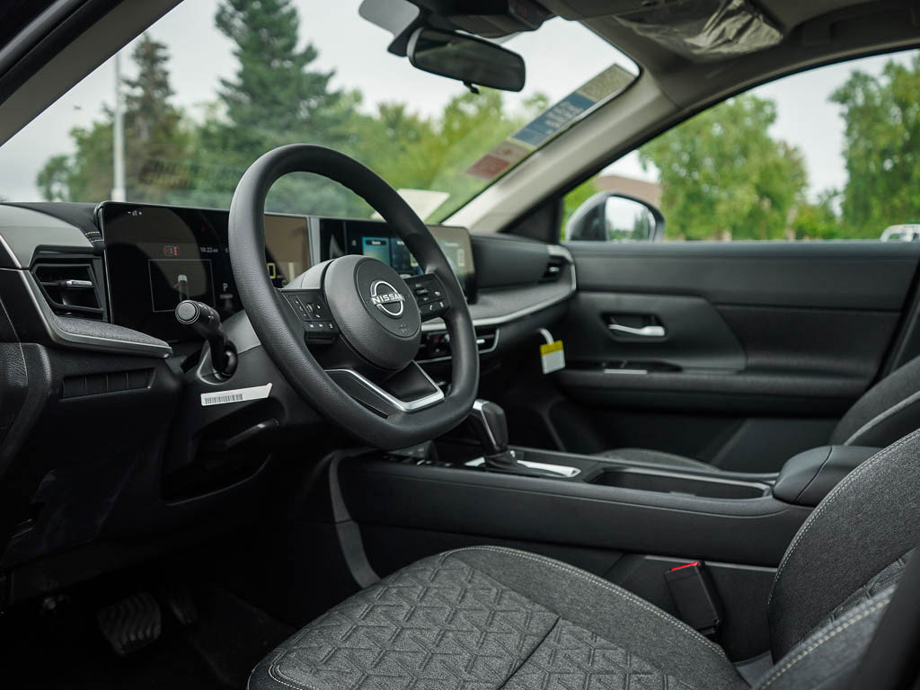 2026 Nissan Kicks SV photo 16
