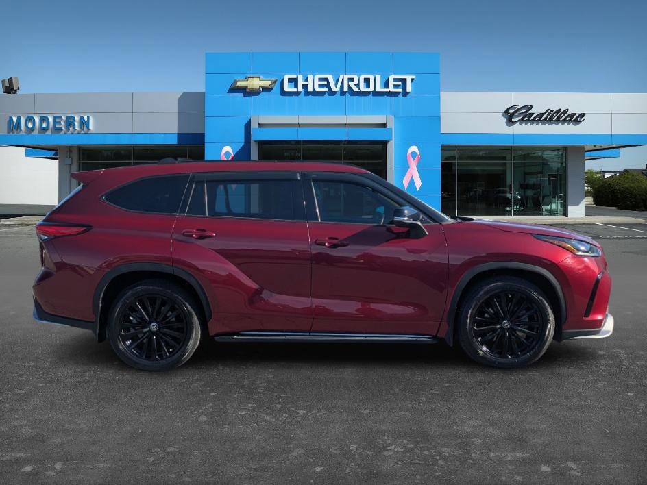 2023 Toyota Highlander XSE photo 3