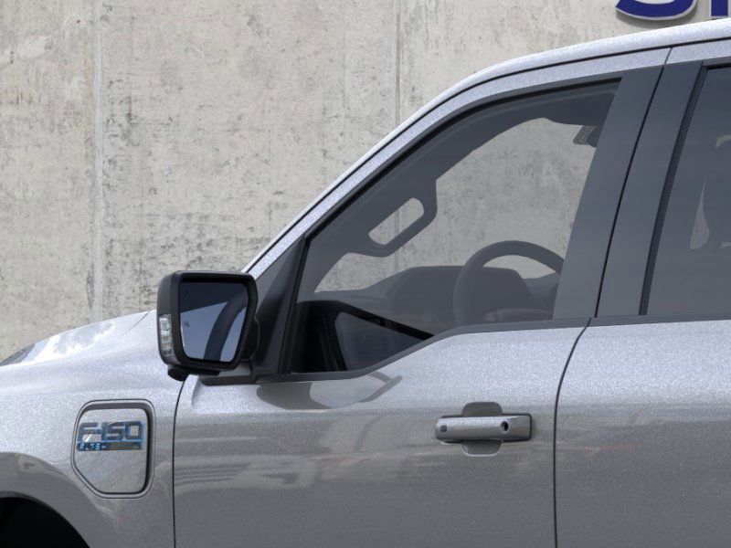2025 Ford F-150 Lightning photo 17