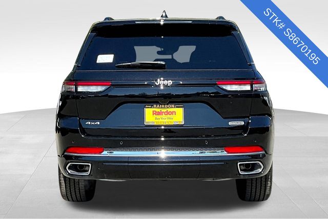 2025 Jeep Grand Cherokee Overland photo 4