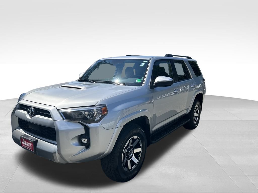 2024 Toyota 4Runner TRD Off-Road photo 2