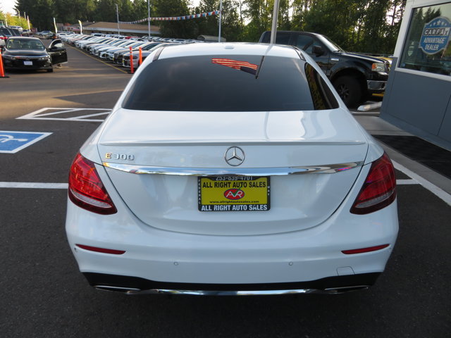 2018 Mercedes Benz E 300 photo 4