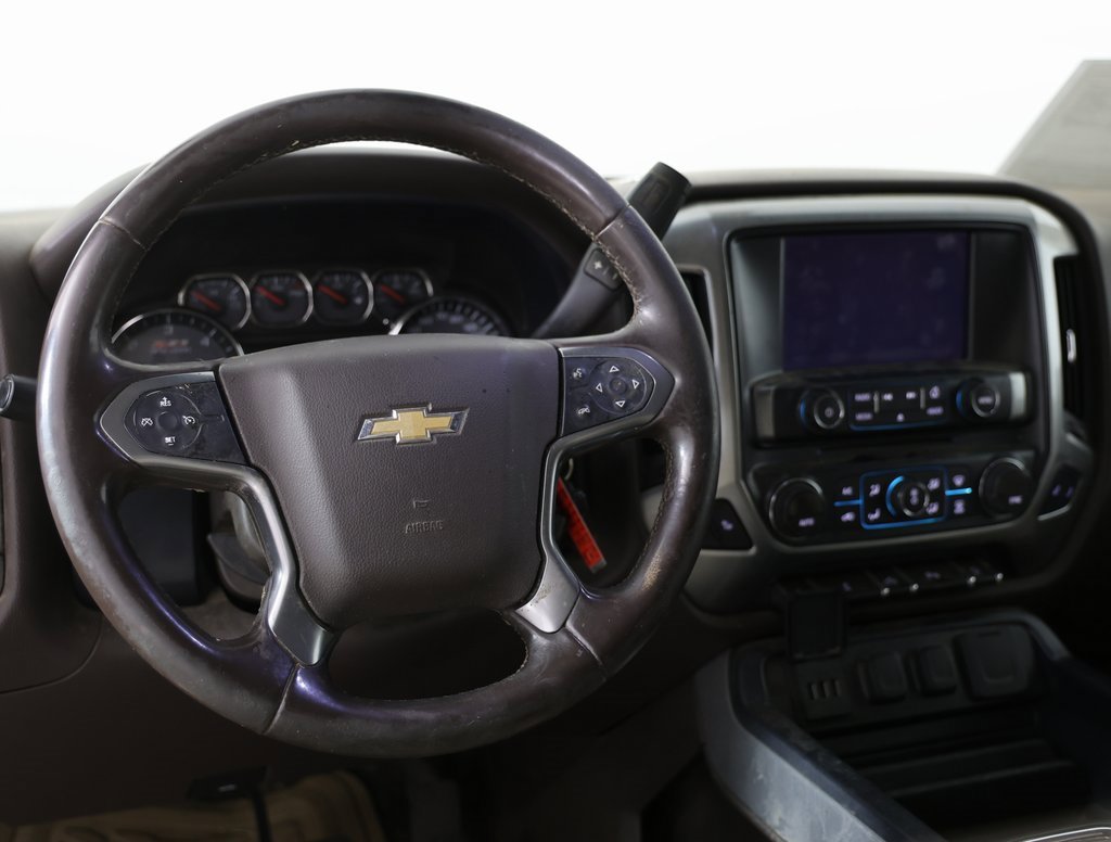 2014 Chevrolet Silverado 1500 LT photo 2