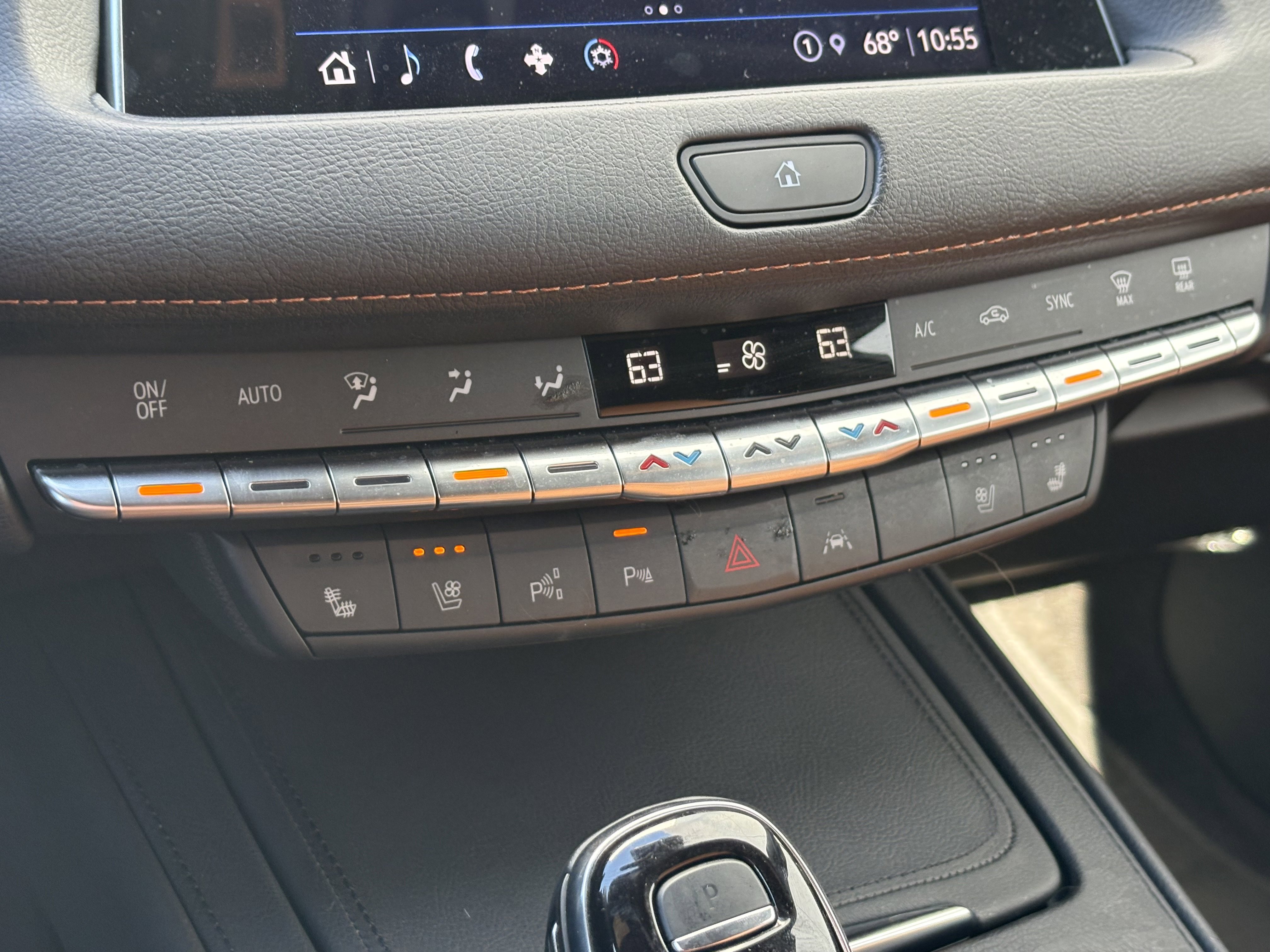 2022 Cadillac XT4 Sport photo 13