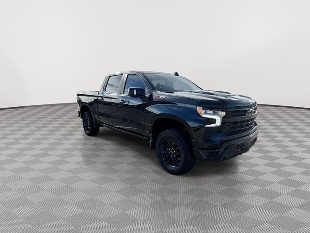 2024 Chevrolet Silverado 1500 LT Trail Boss photo 2