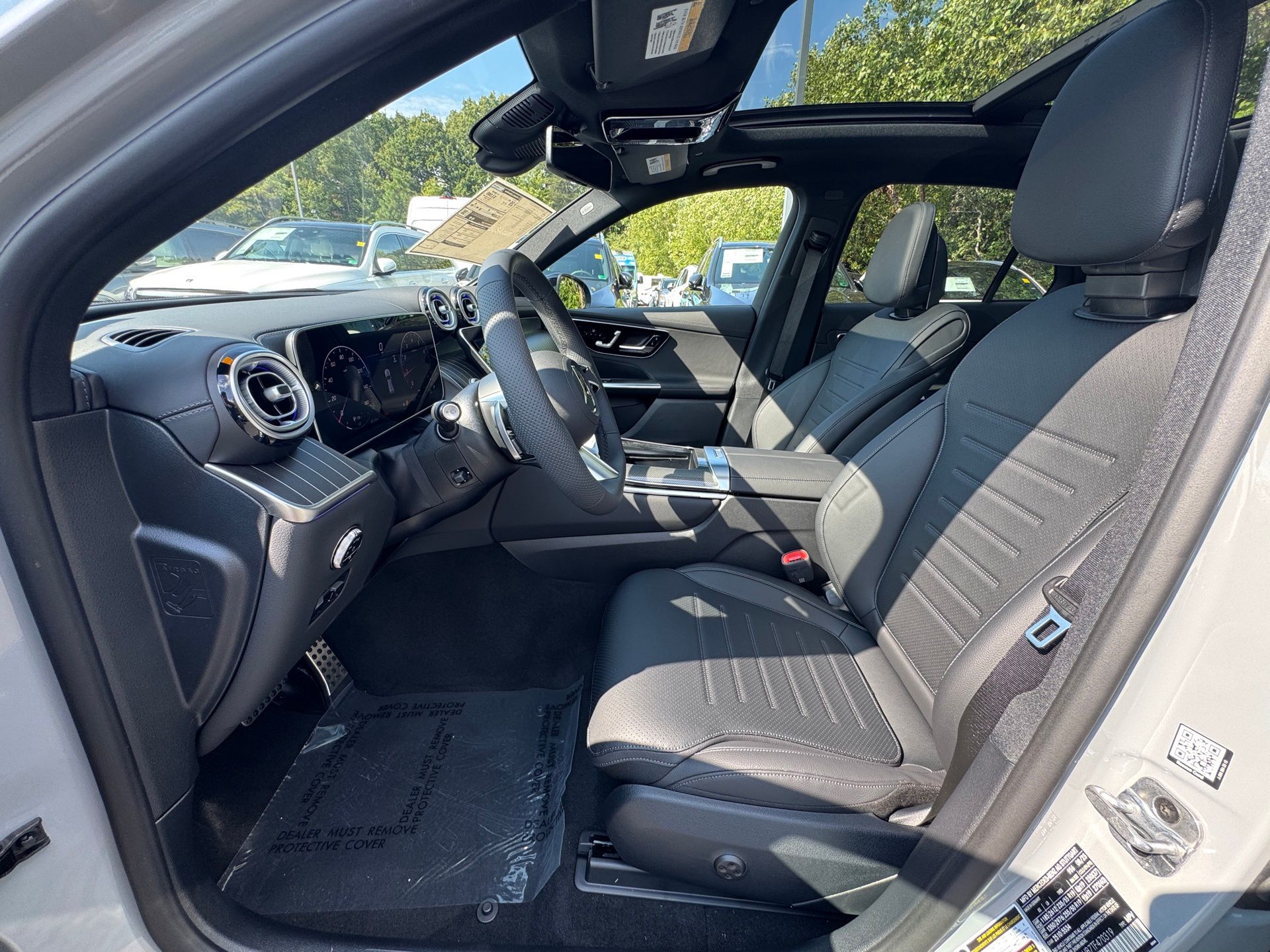 2026 Mercedes Benz GLC 300 4MATIC photo 4