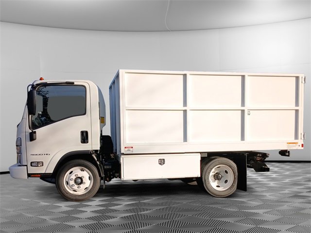 2025 Chevrolet Silverado 4500HD photo 2