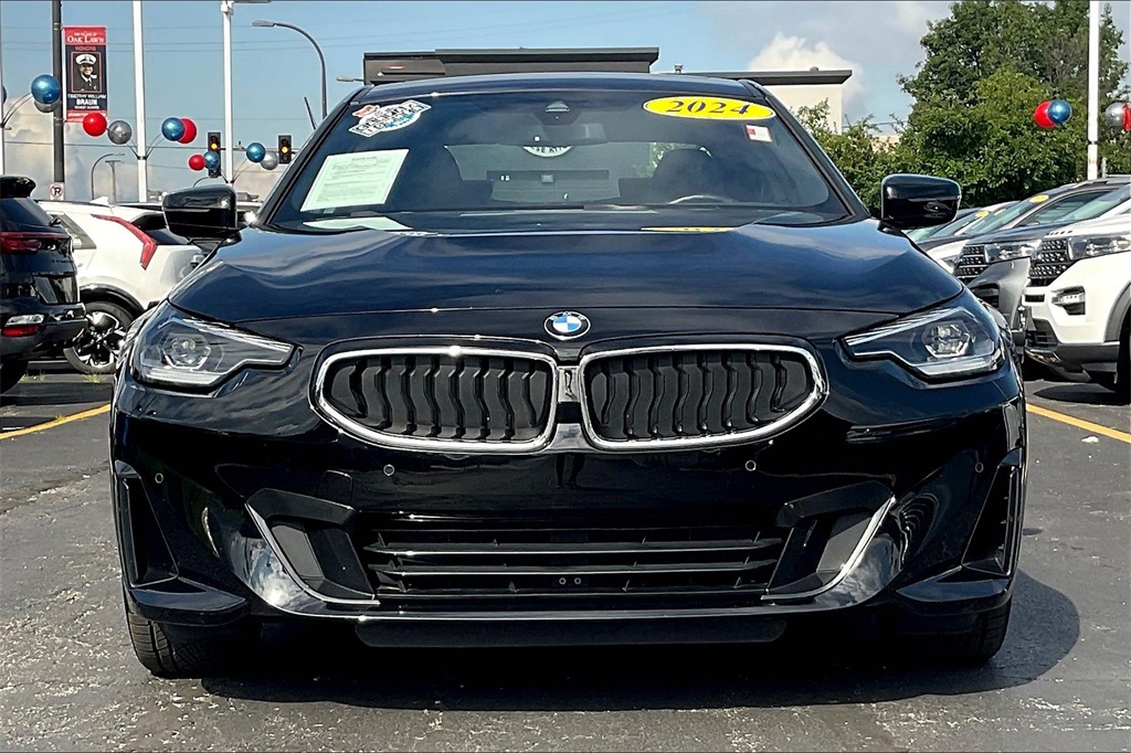 2024 Bmw 230i xDrive photo 2