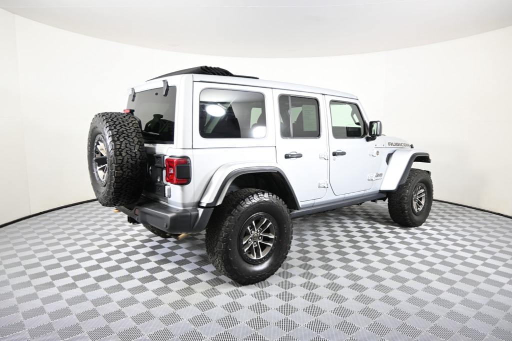 2024 Jeep Wrangler Rubicon 392 photo 6