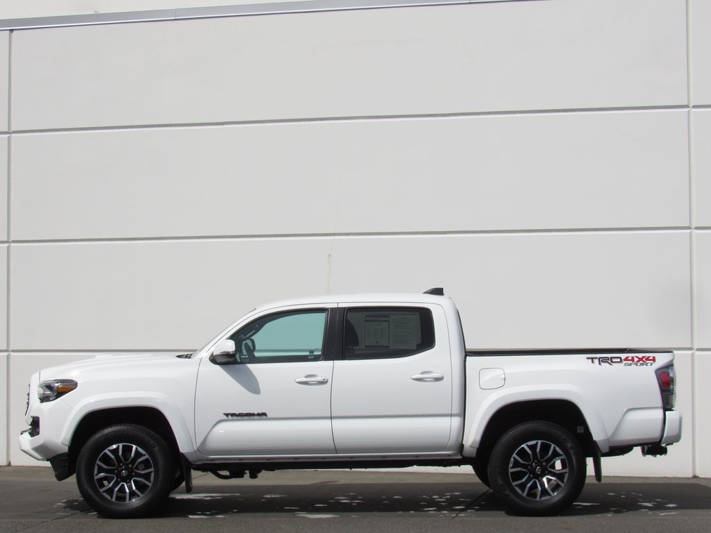 2022 Toyota Tacoma V6 Double Cab 4x4 photo 3