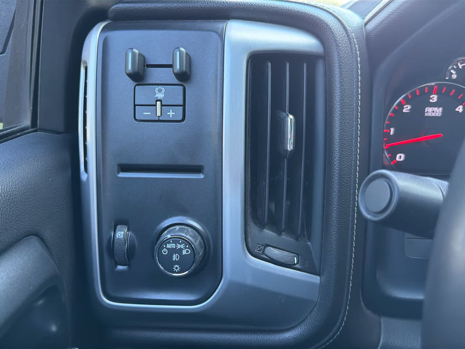 2016 Gmc Sierra 1500 SLE photo 22