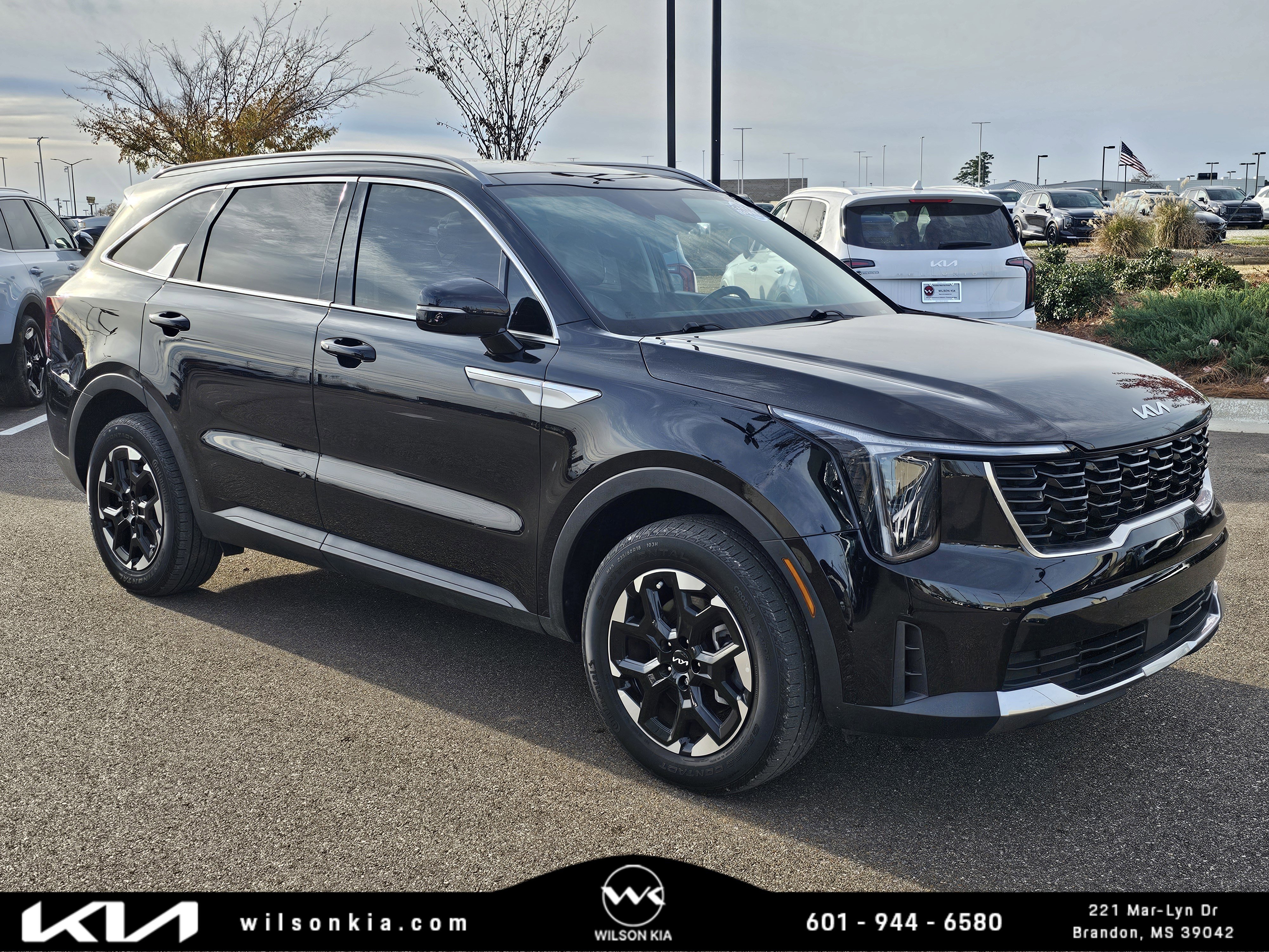 2024 Kia Sorento S's photo