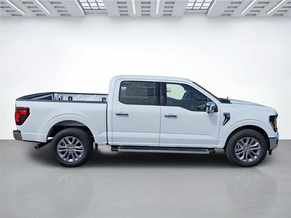 2025 Ford F-150 XLT photo 4