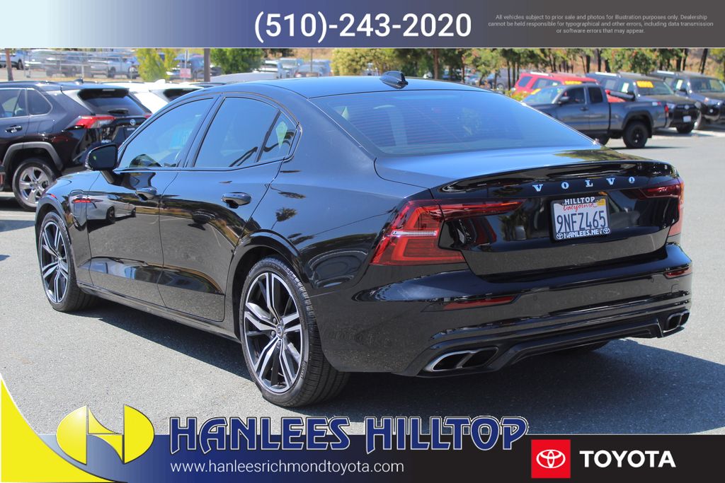 2021 Volvo S60 Recharge T8 R-Design Expression AWD photo 8