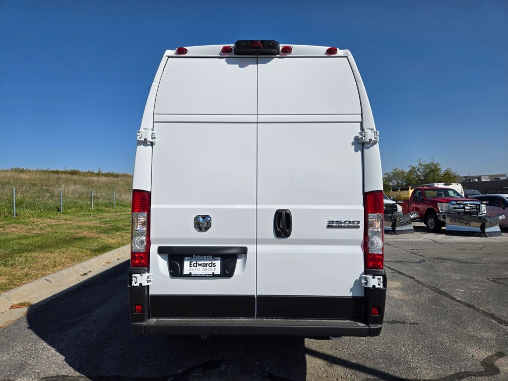 2026 Ram ProMaster 3500 photo 3