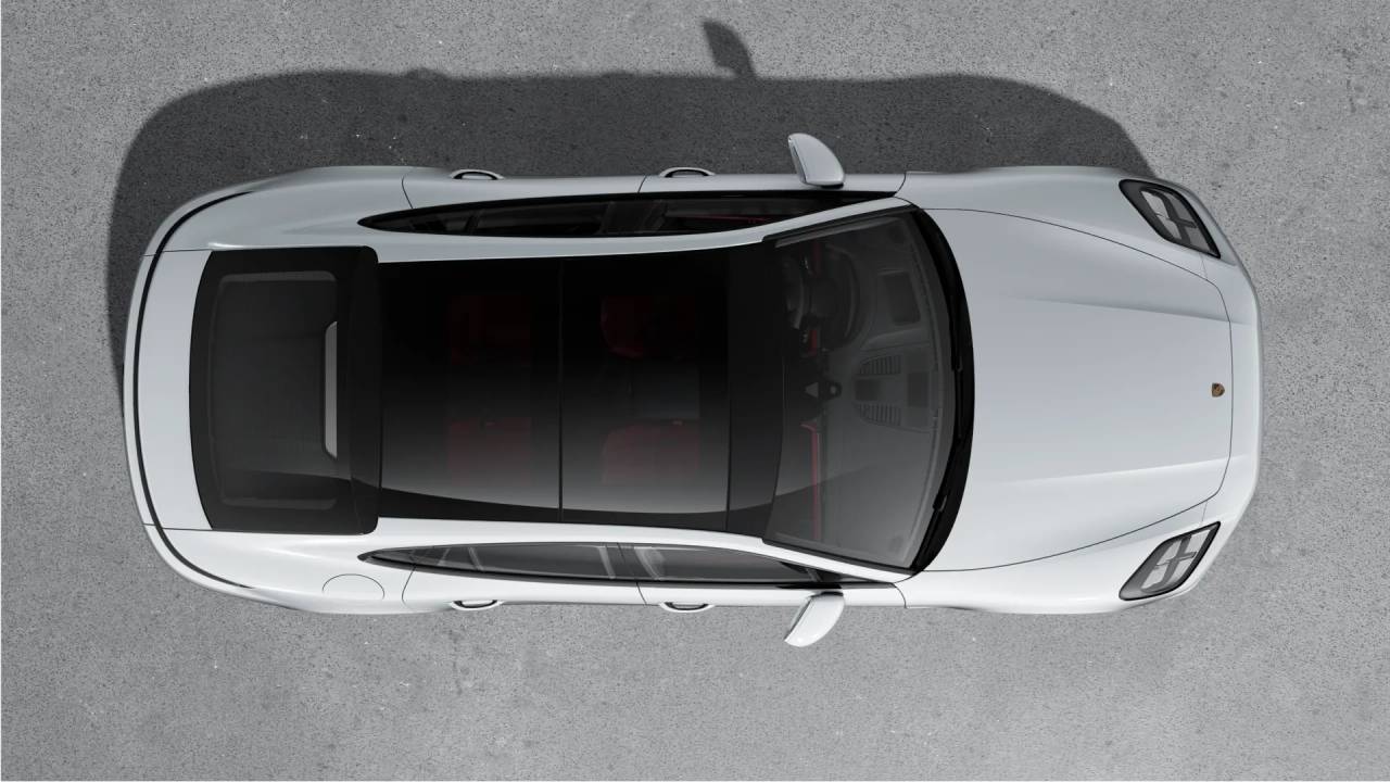 2026 Porsche Panamera 4 photo 3