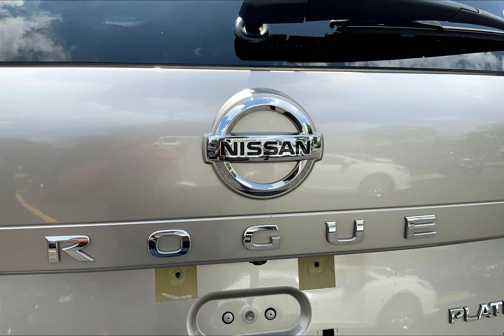 2021 Nissan Rogue Platinum photo 30