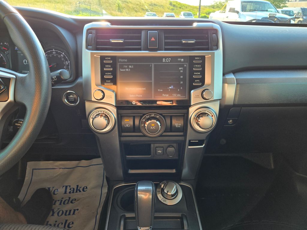 2021 Toyota 4Runner SR5 photo 18