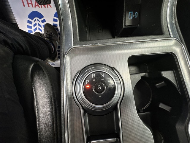 2024 Ford Edge Titanium photo 17