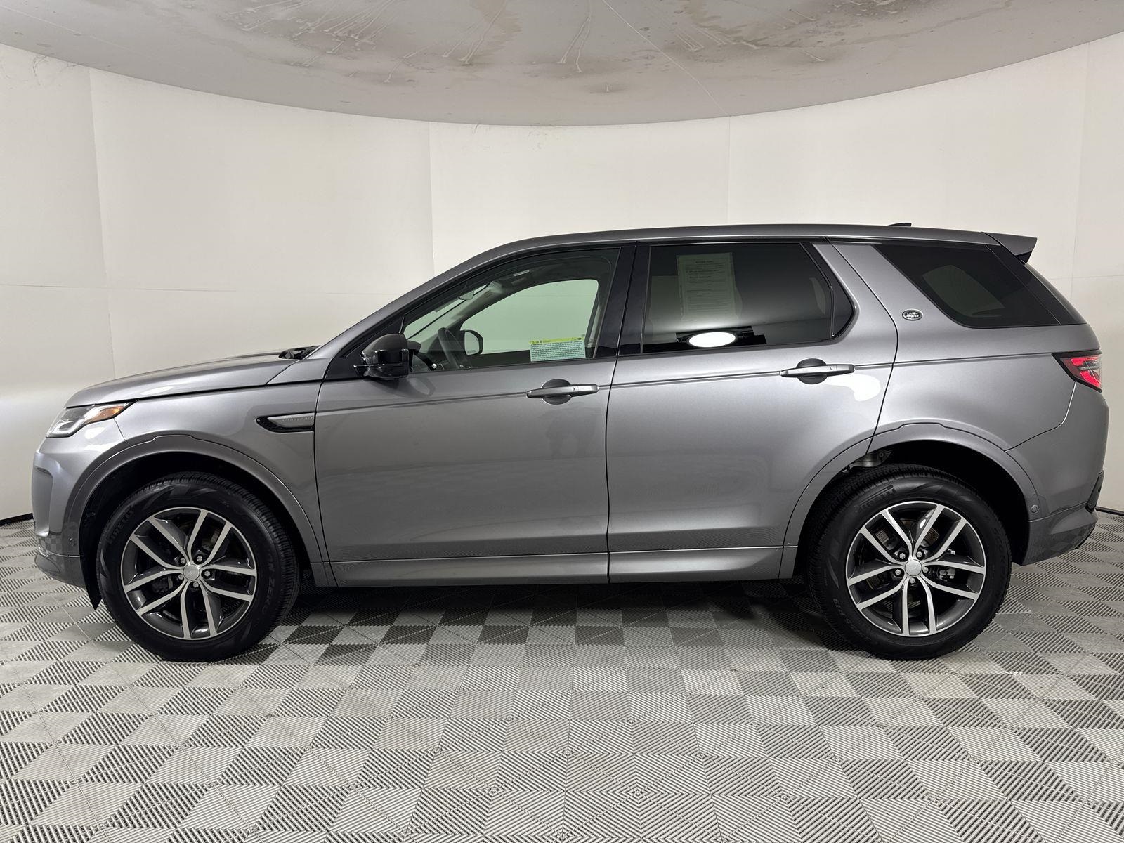2025 Land Rover Discovery Sport S photo 2