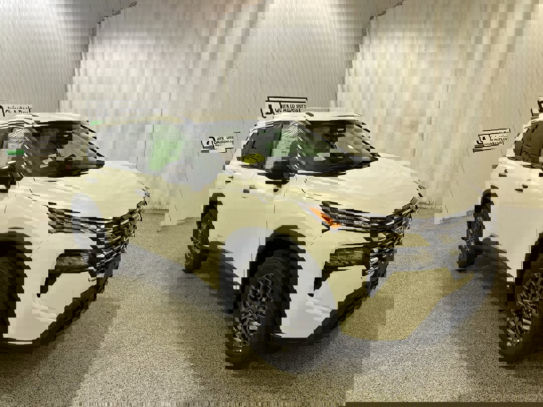 2026 Nissan Rogue S's photo