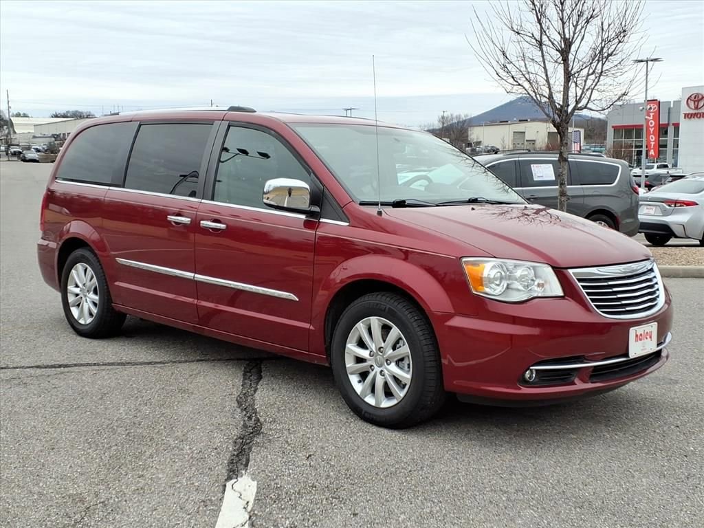 Used 2016 Chrysler Town & Country Limited Platinum with VIN 2C4RC1GG6GR222582 for sale in Roanoke, VA