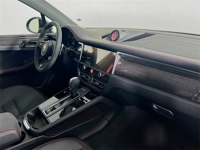 2026 Porsche Macan GTS photo 26