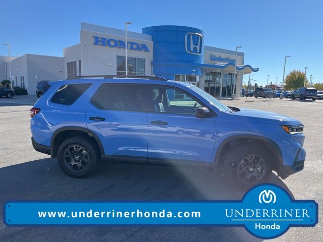 2025 Honda Pilot TrailSport's photo