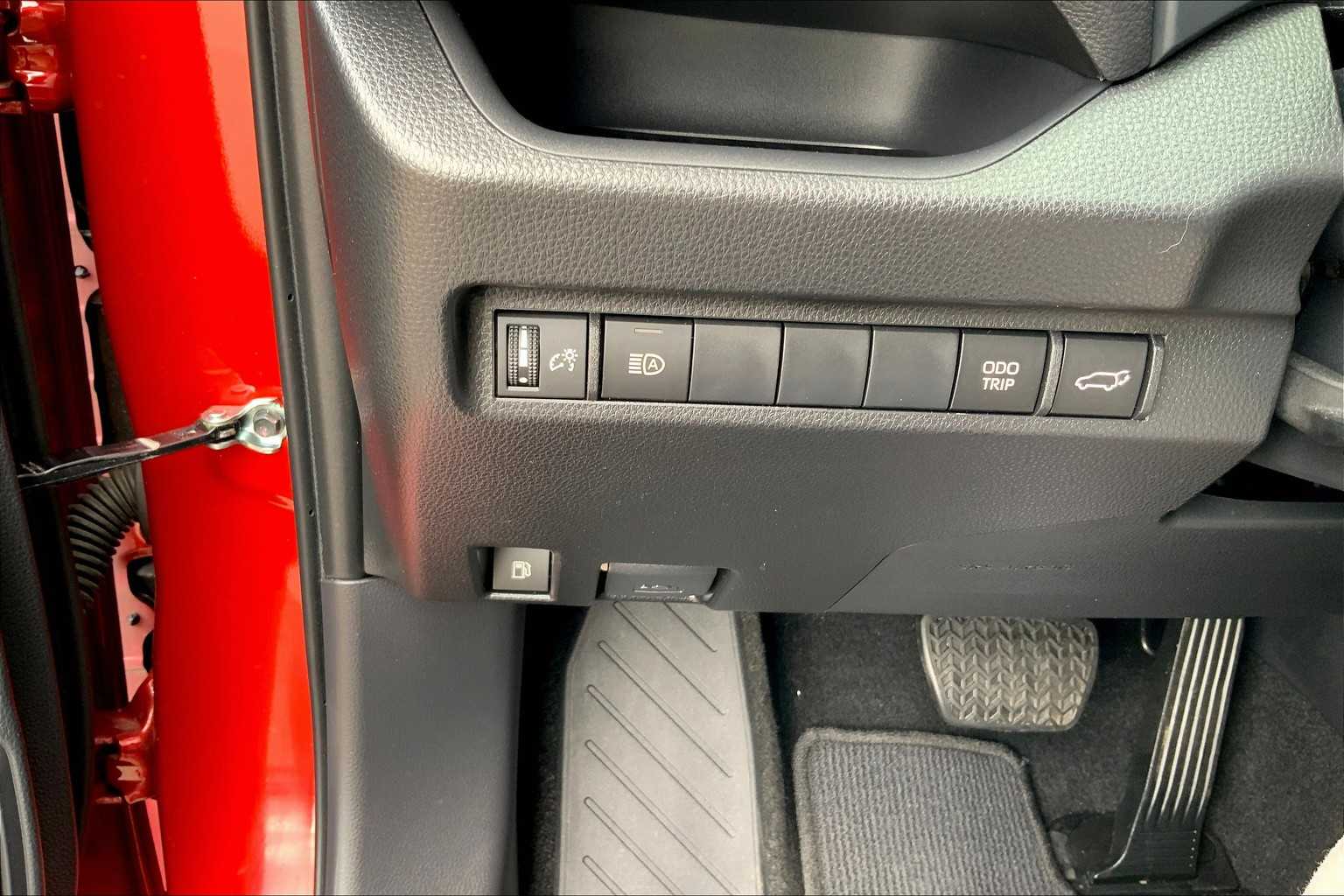 2025 Toyota RAV4 Hybrid XSE photo 61