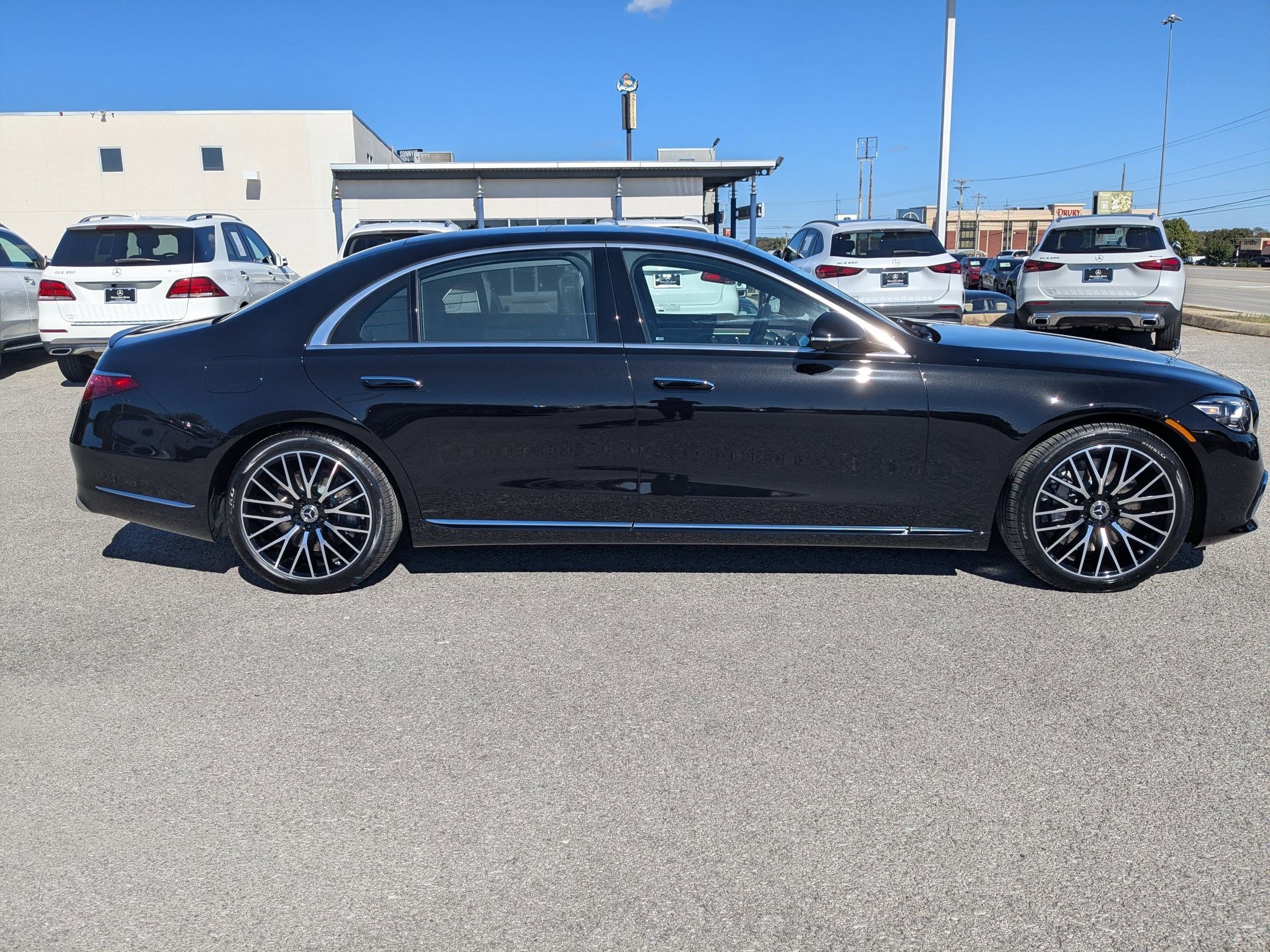 2026 Mercedes Benz S 580 4MATIC photo 4