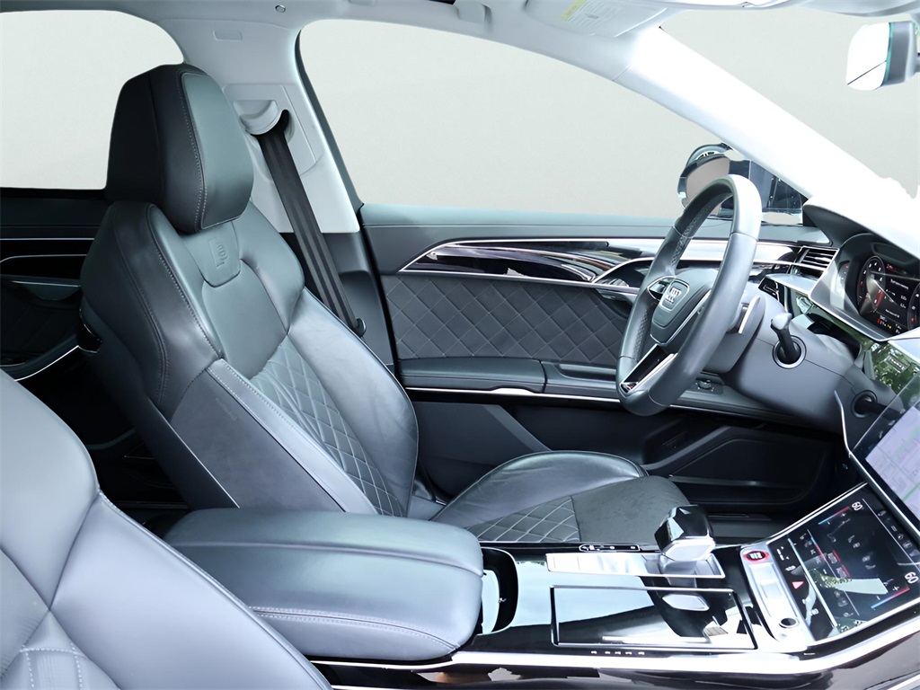 2023 Audi S8 4.0T Quattro photo 9