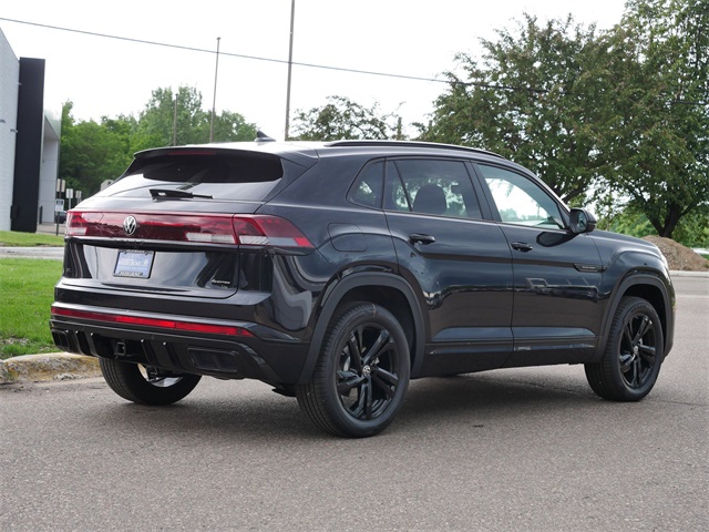 2025 Volkswagen Atlas Cross Sport SE R-Line photo 2