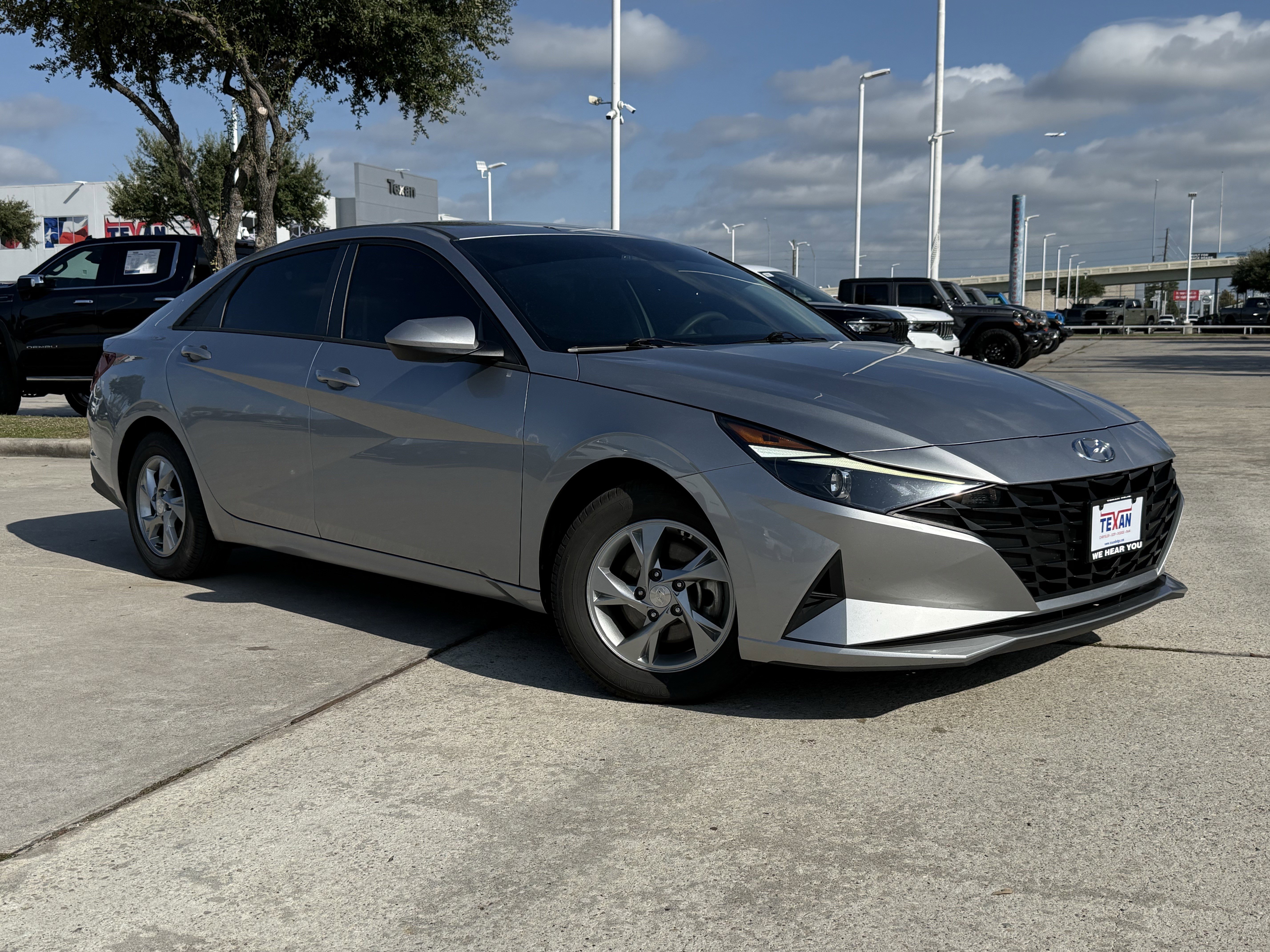 Used 2023 Hyundai Elantra SE with VIN 5NPLL4AG8PH102599 for sale in Humble, TX