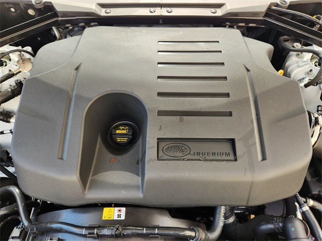 2025 Land Rover Defender 110 X-Dynamic SE photo 17