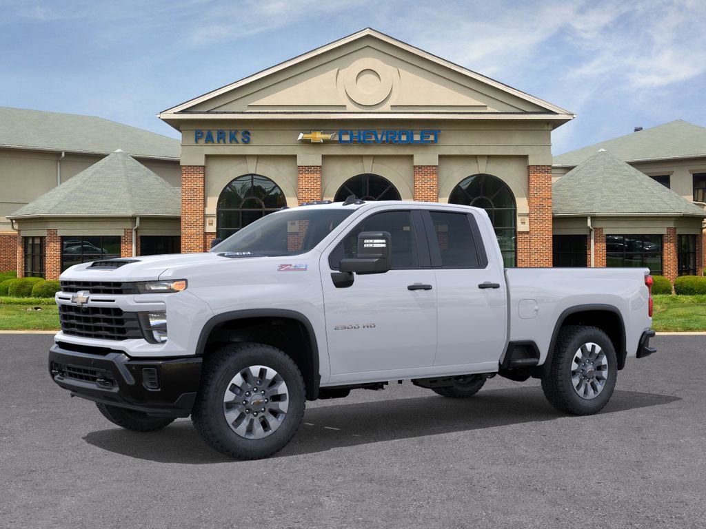2026 Chevrolet Silverado 2500HD Custom photo 2
