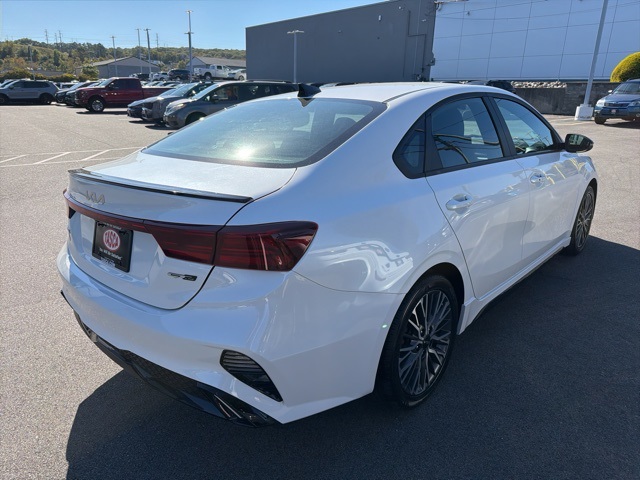 2023 Kia Forte GT-Line photo 3