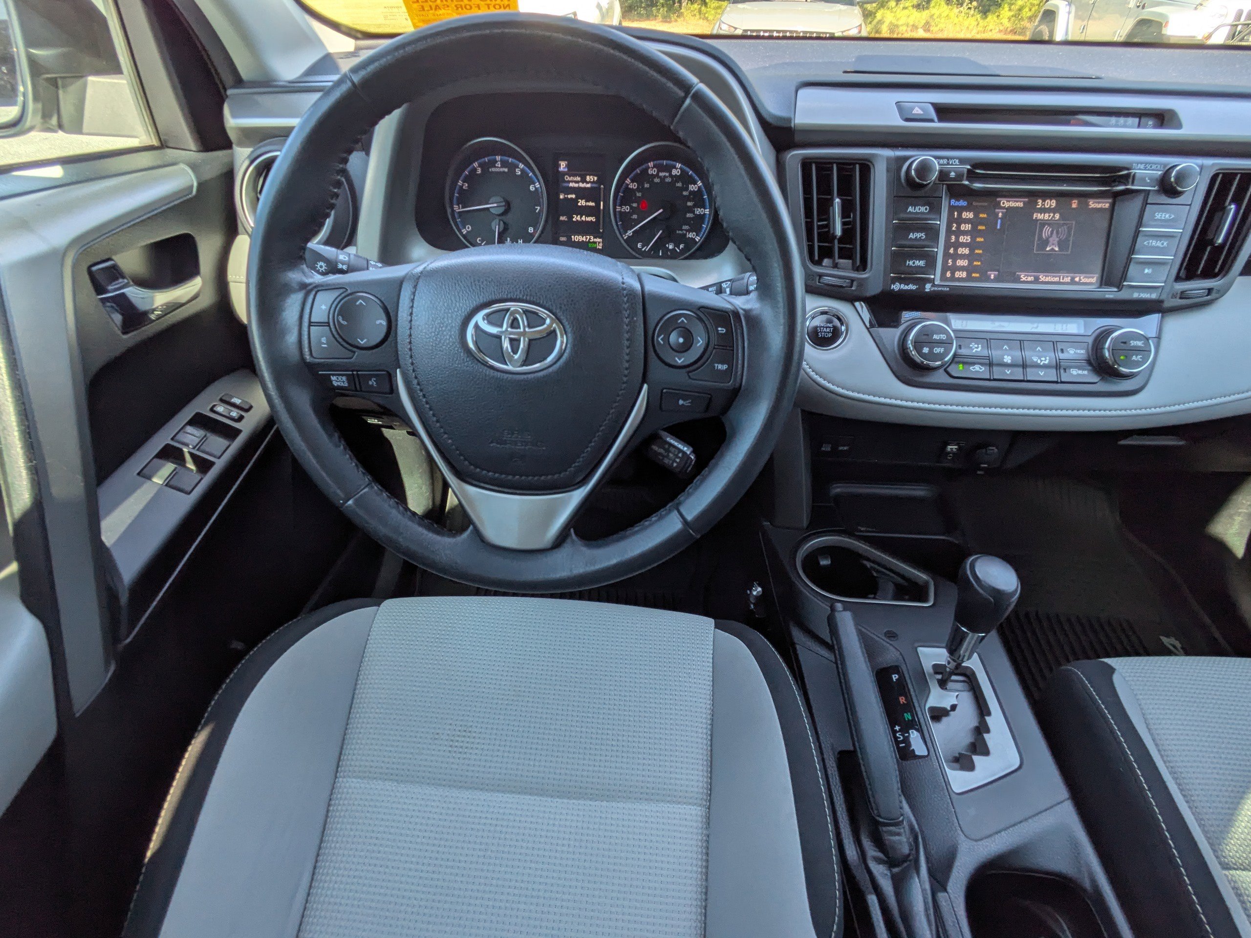 2018 Toyota RAV4 XLE photo 14