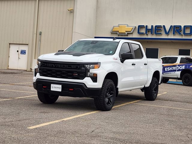 2025 Chevrolet Silverado Trail Boss Custom photo 2