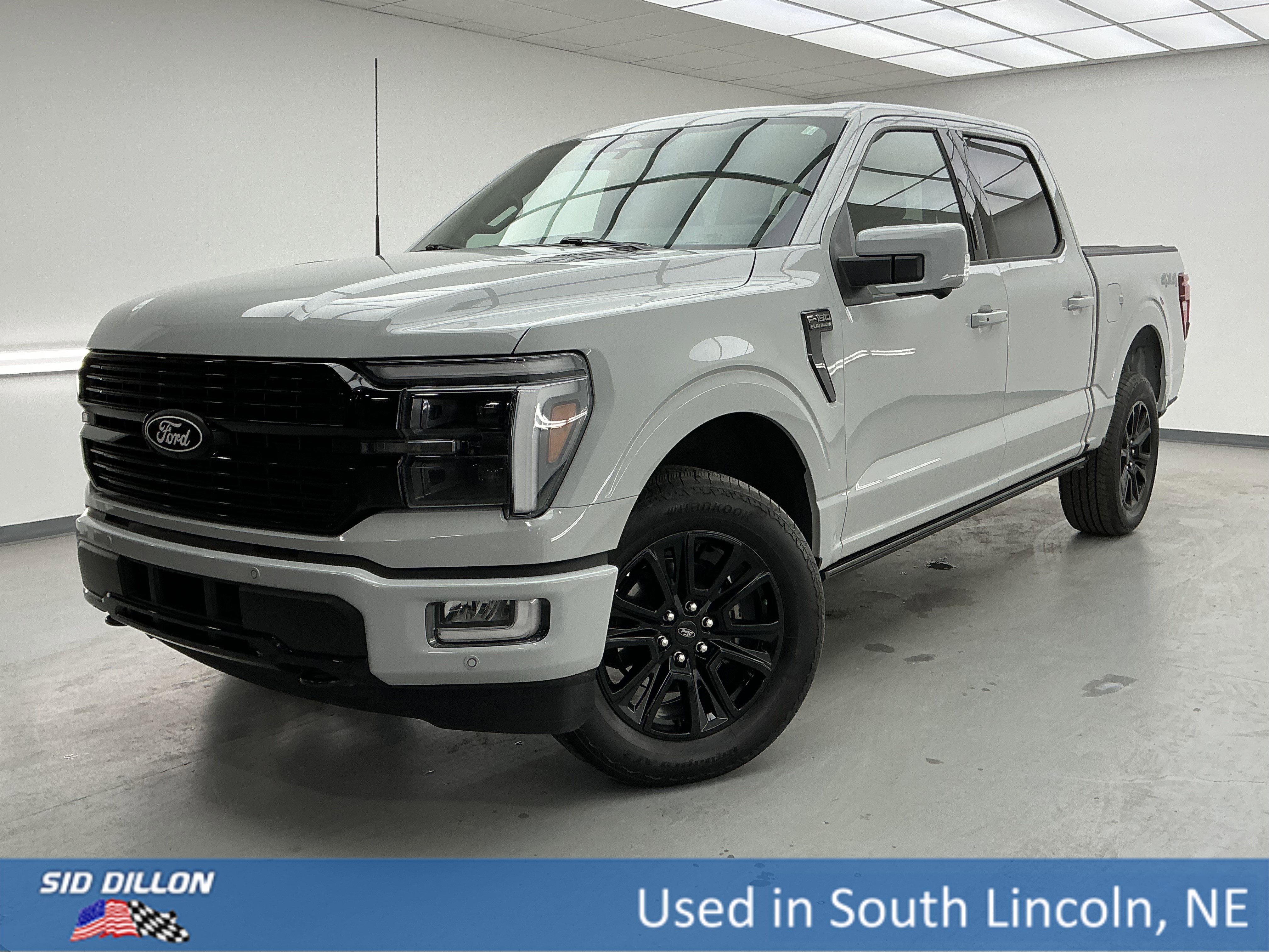 Used 2024 Avalanche Ford Platinum image 1