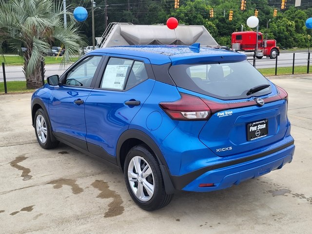 2025 Nissan Kicks Play S photo 4