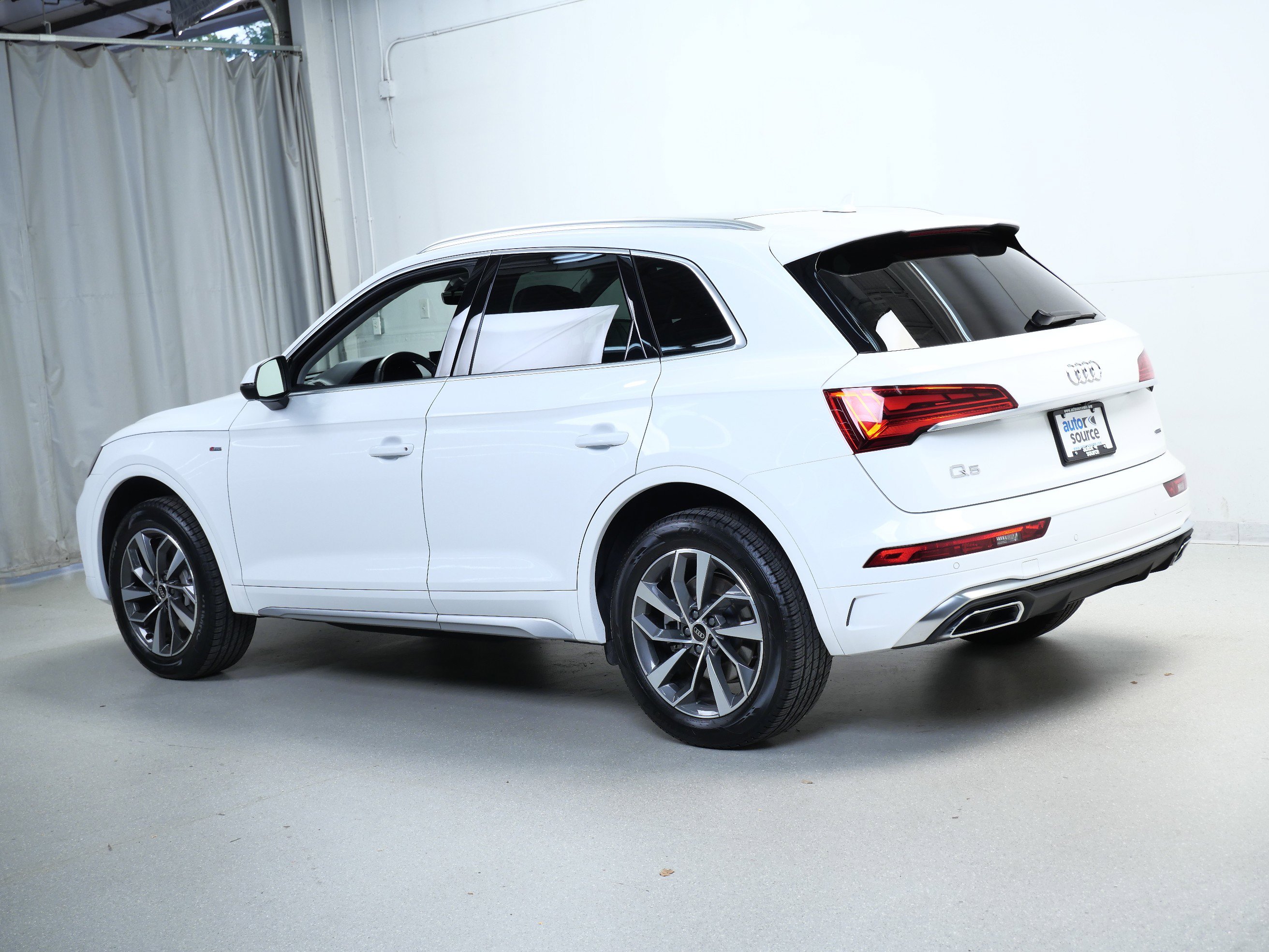 2023 Audi Q5 S line Premium Plus photo 9