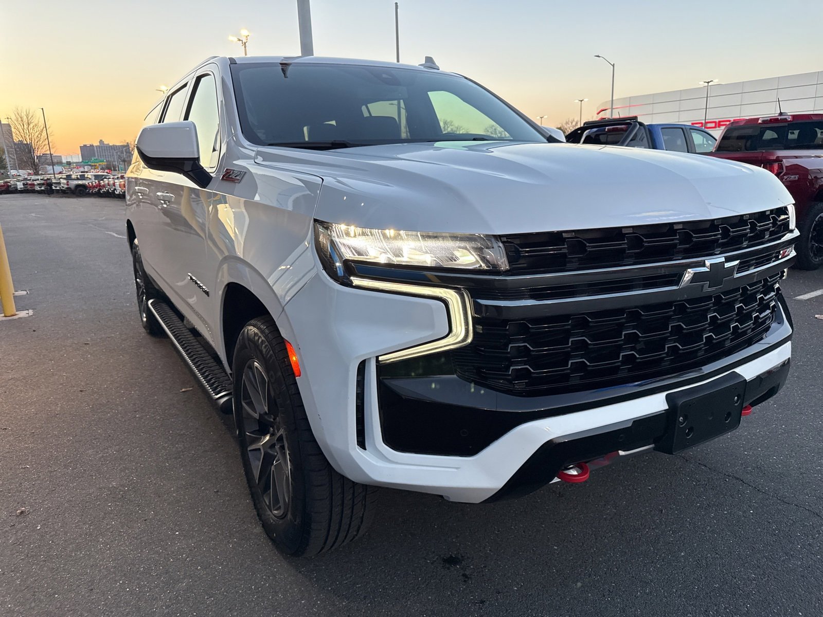 2022 Chevrolet Suburban Z71 photo 4