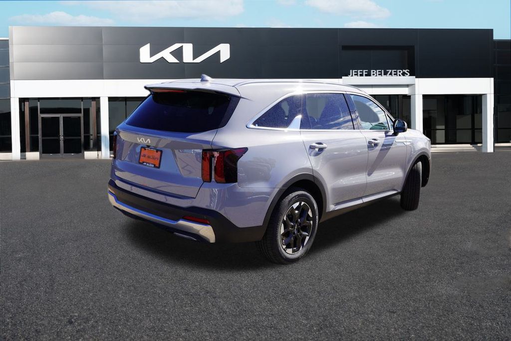 2026 Kia Sorento S photo 3