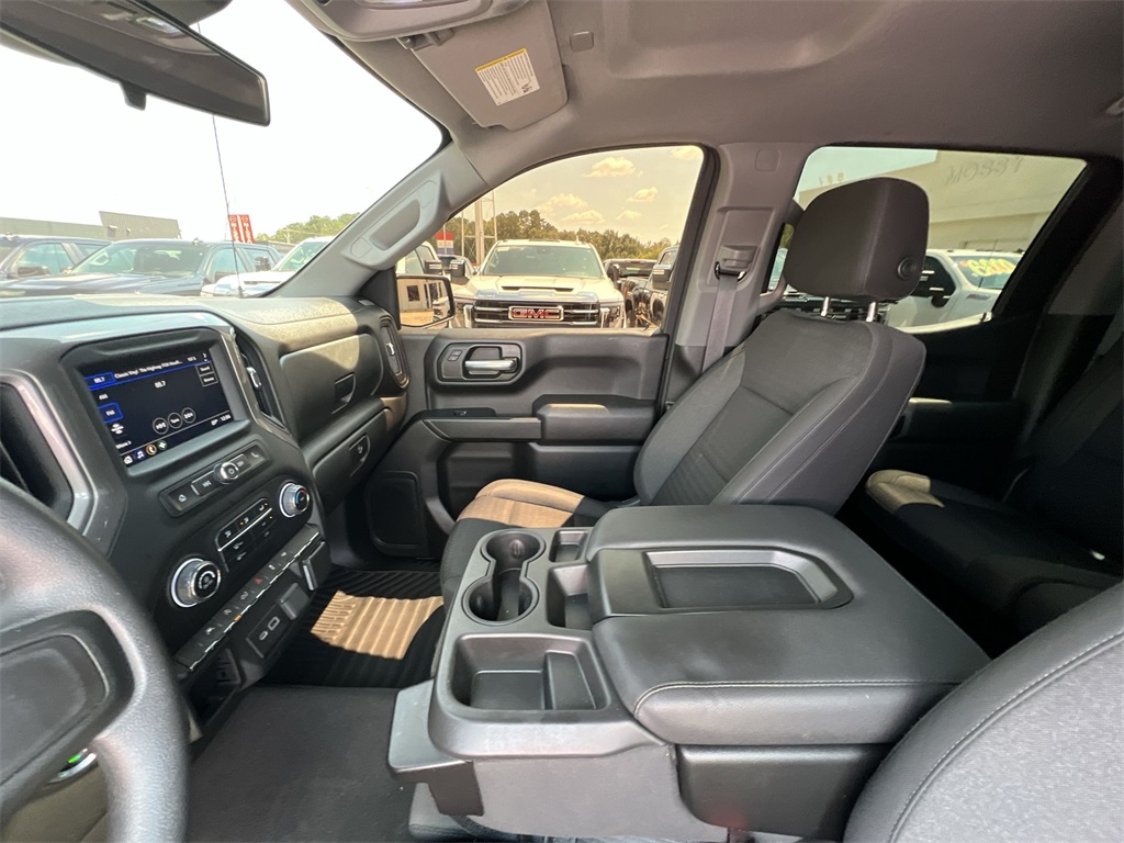 2023 Chevrolet Silverado 1500 Custom photo 12