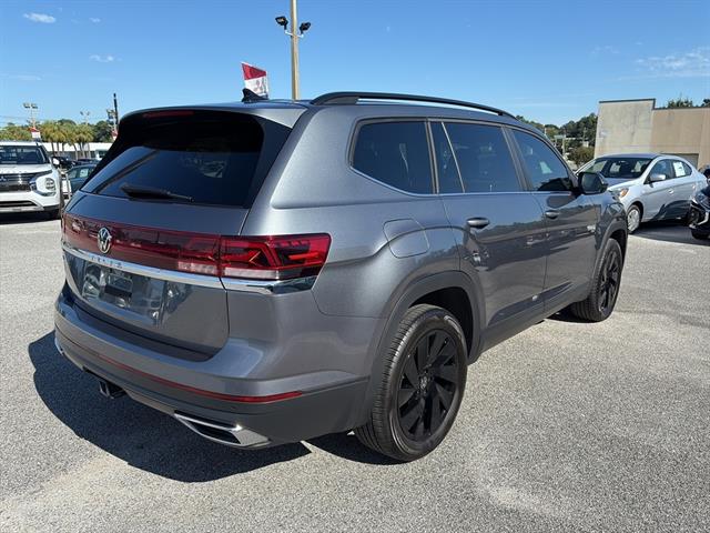 2024 Volkswagen Atlas SE Technology photo 6