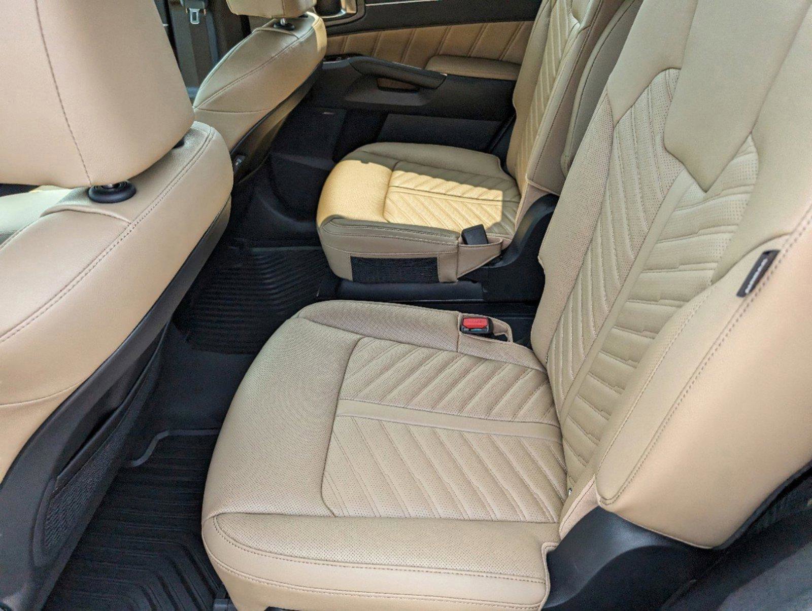 2024 Kia Sorento X-Line SX Prestige photo 12
