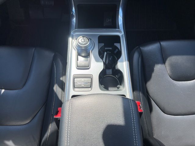 2022 Ford Edge Titanium photo 23