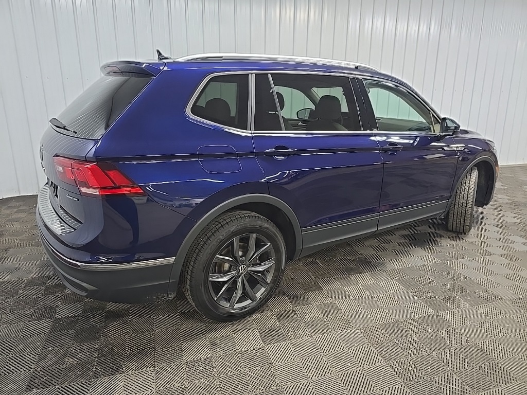 2022 Volkswagen Tiguan SE photo 3